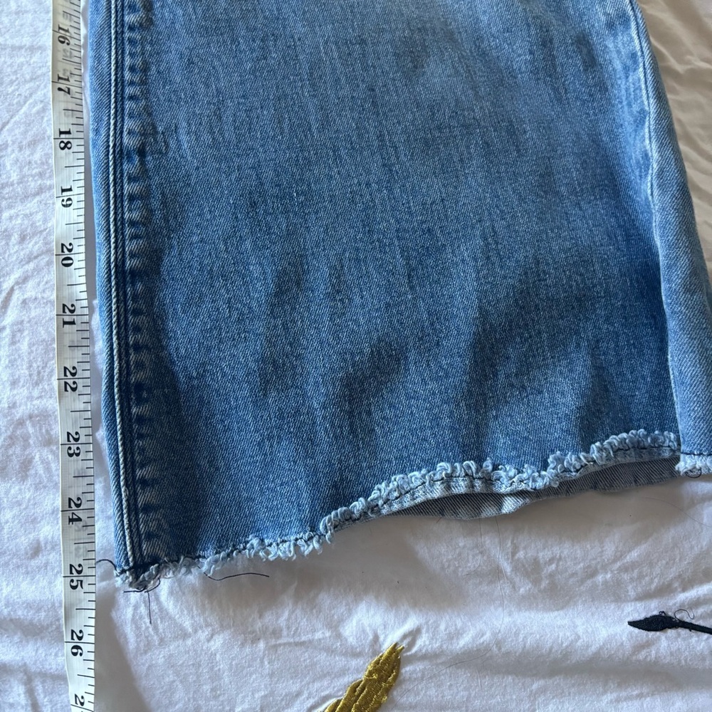 Black Orchid Classic Blue Flared Women Jeans - Picture 12 of 13